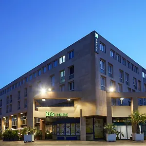 Ibis Styles Centre Port 3* Toulon